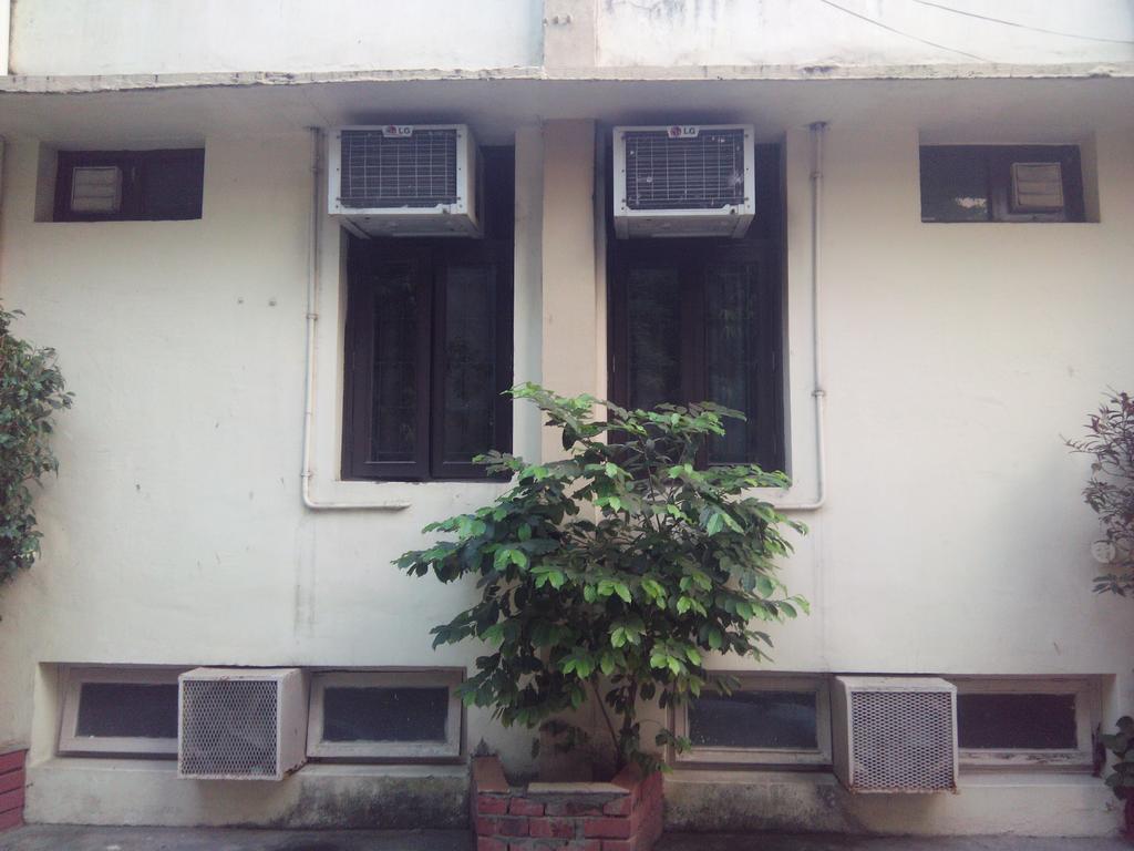 Hotel Kanishka Kanpur Exterior photo